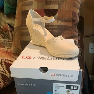 Liz Claiborne Womens Morgan Wedge Sandals
